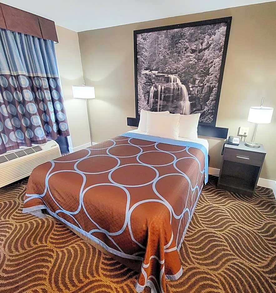 Super 8 by Wyndham Marion NC