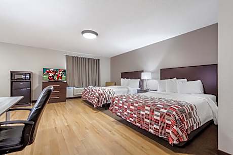 Deluxe 3 Queen Beds Non-Smoking