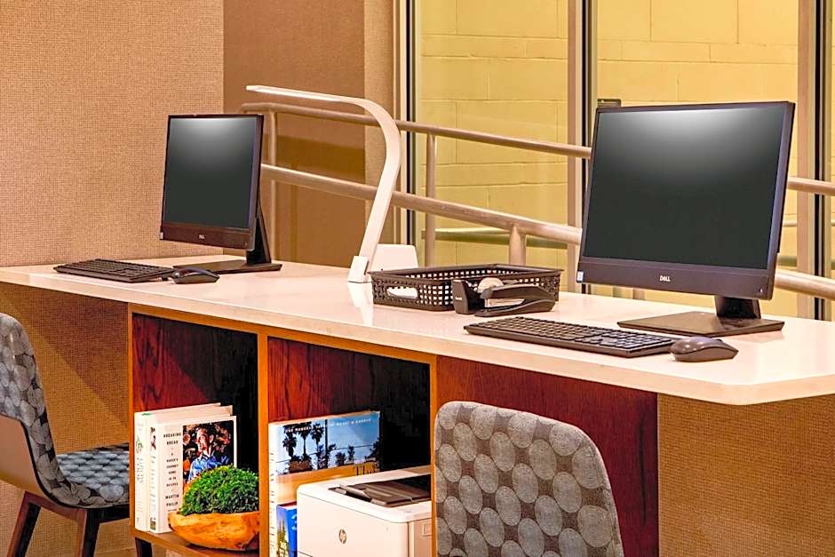 Element Hampton Peninsula Town Center