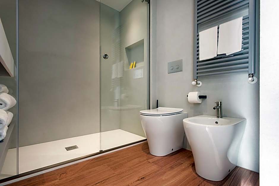 HOODY ACTIVE & HAPPINESS HOTEL