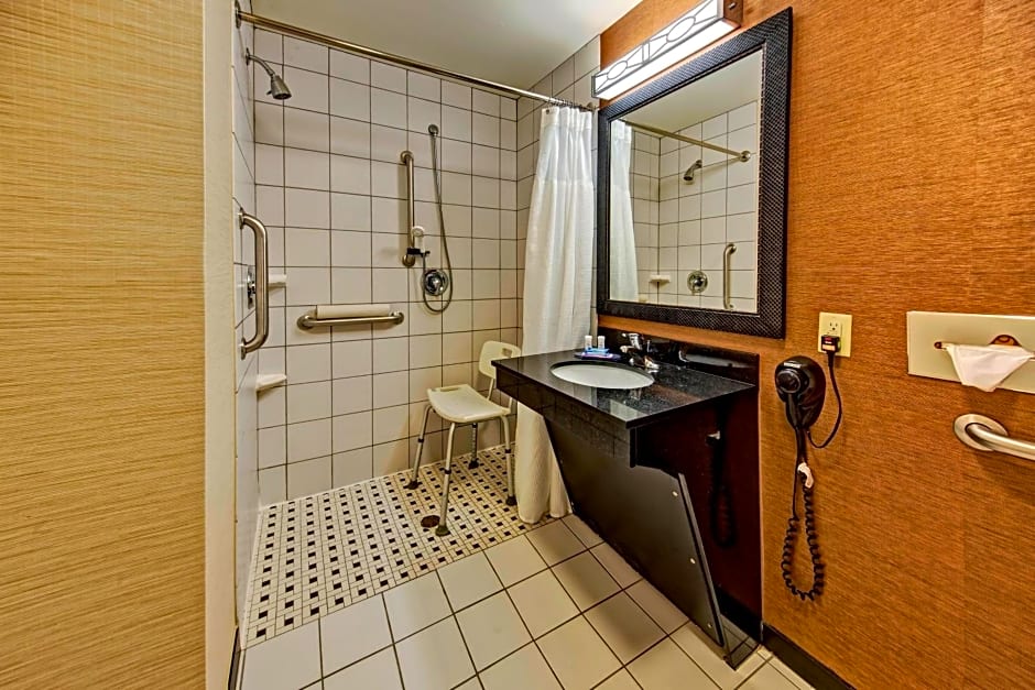 Fairfield Inn & Suites by Marriott Oklahoma City NW Expressway/Warr Acres