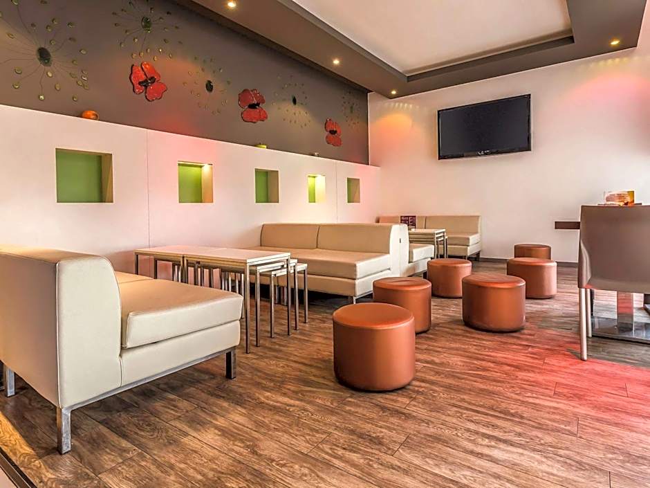 Ibis Oran Les Falaises