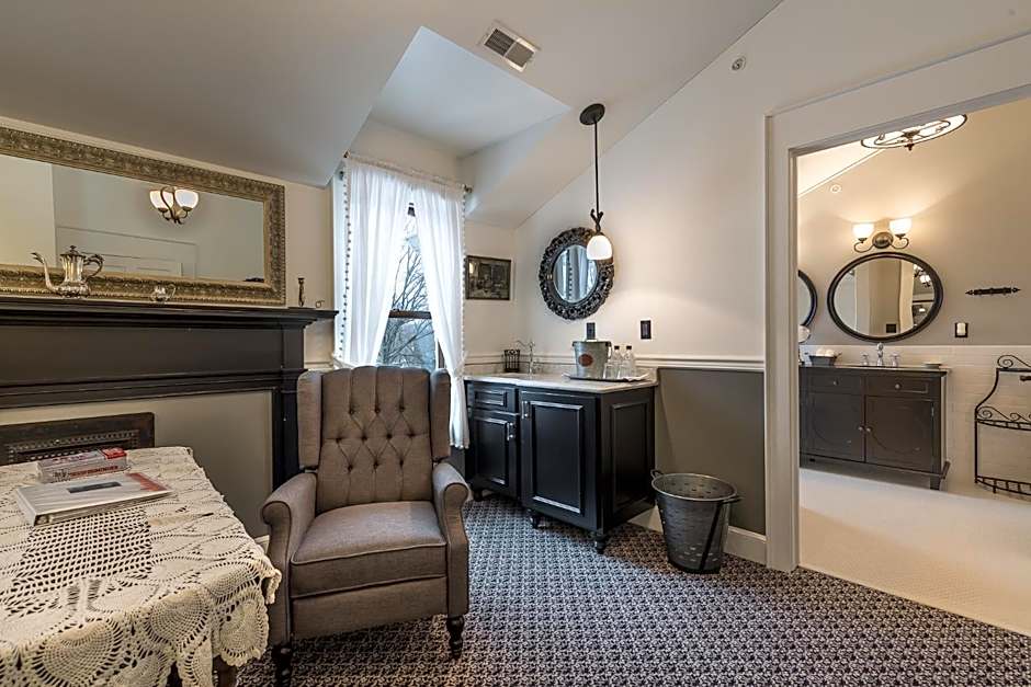 Steele Mansion Inn & Gathering Hub