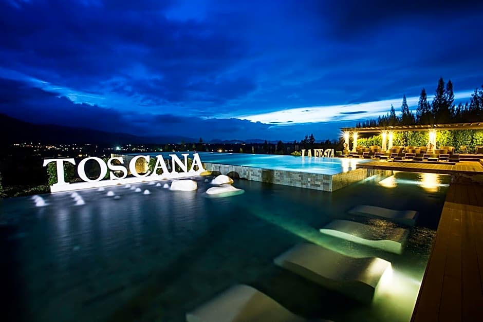 Toscana Valley Town Square Suites