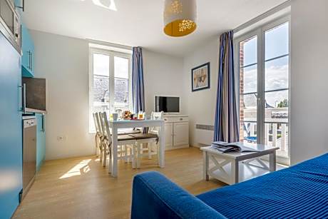 Apartment (4 Adults)