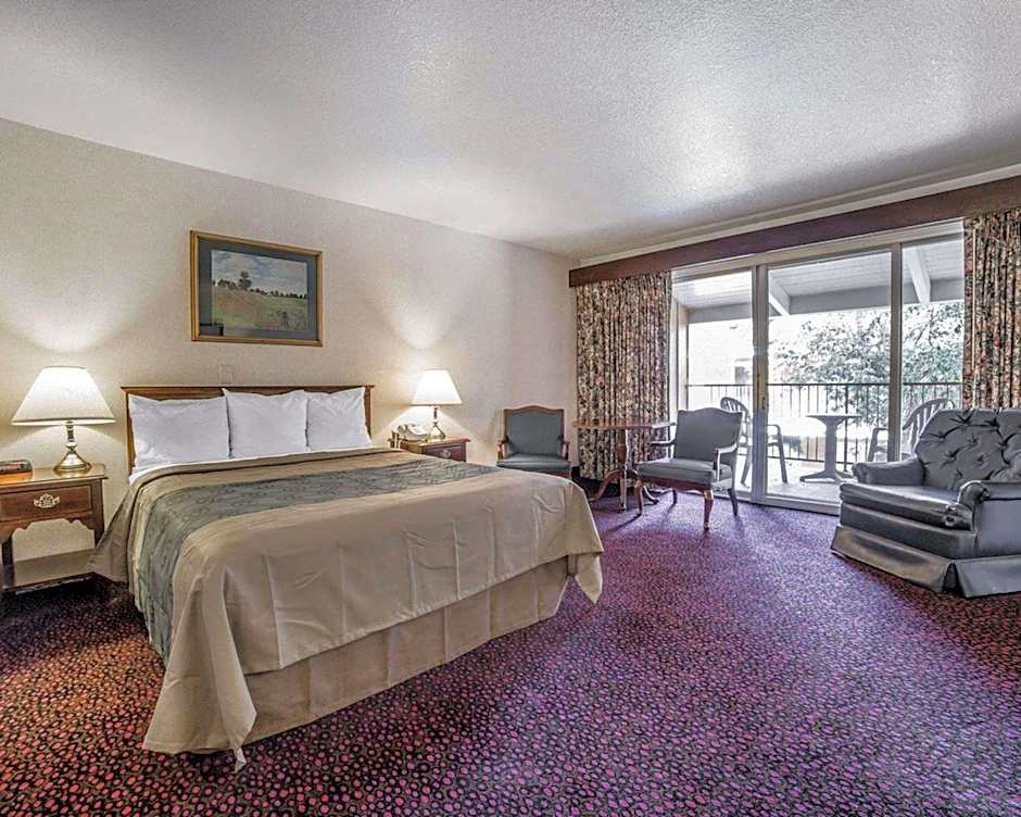Econo Lodge Near Reno-Sparks Convention Center