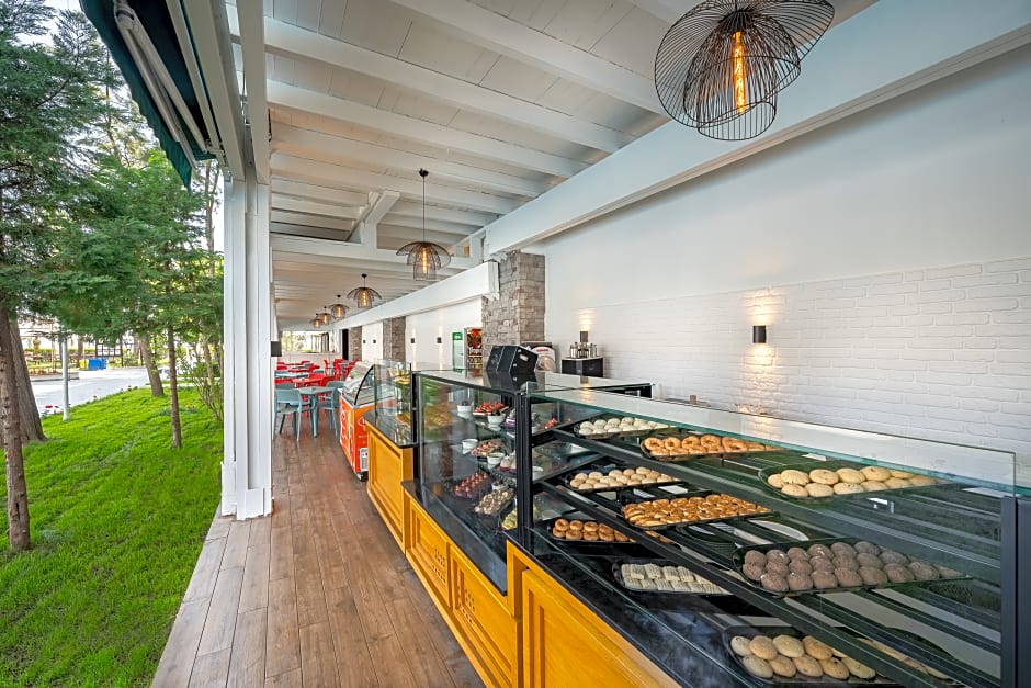 GRAVEL HOTELS SELECT