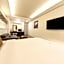 H  Hotel