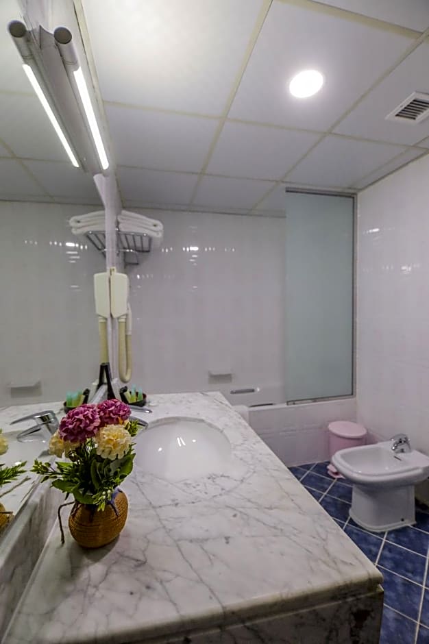 Delmon Boutique Hotel