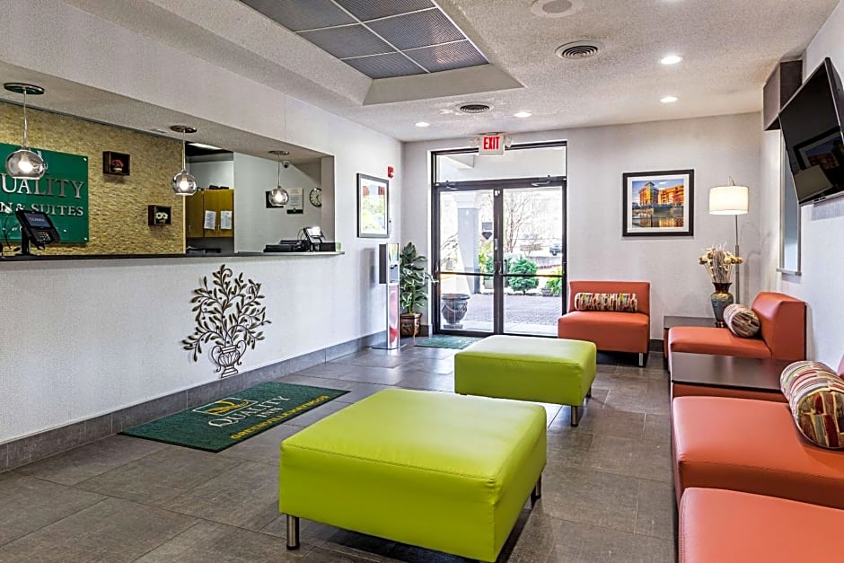 Quality Inn & Suites Greenville - Haywood Mall