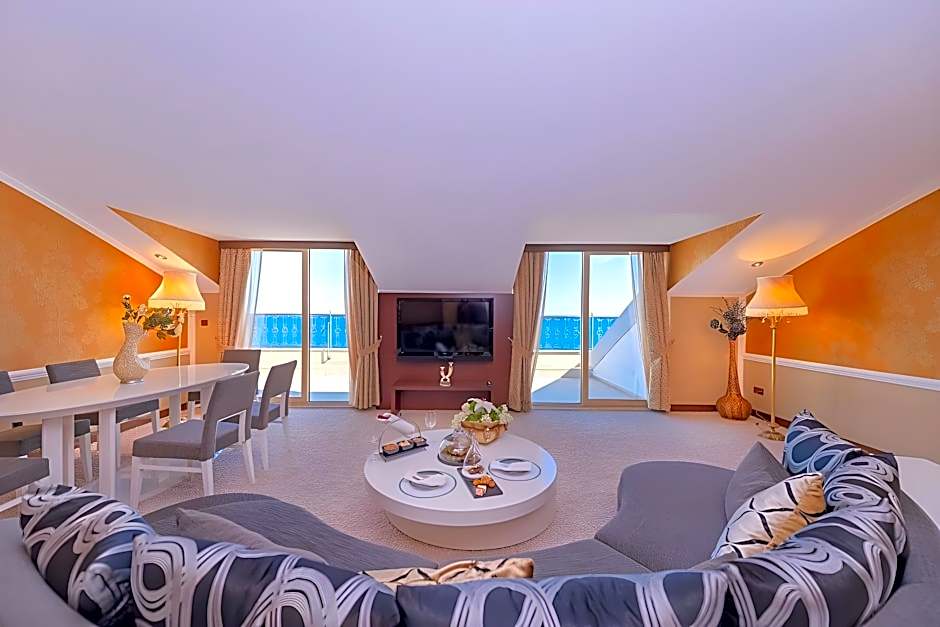 Megasaray WestBeach Antalya