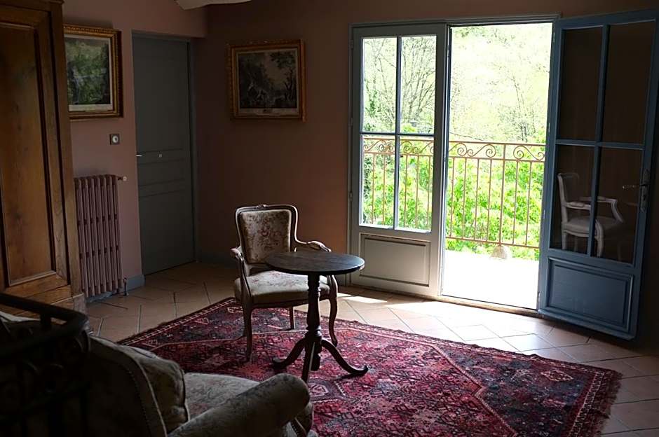 Nabat le Haut, chambre et table d'hotes