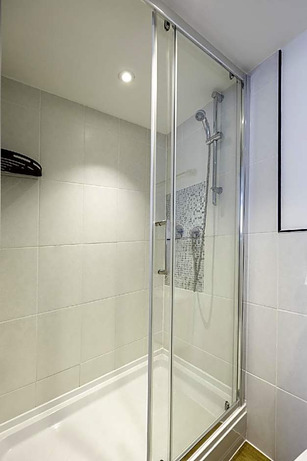 Upper Rock Brighton – Guest House