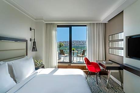 Premium King Sea View