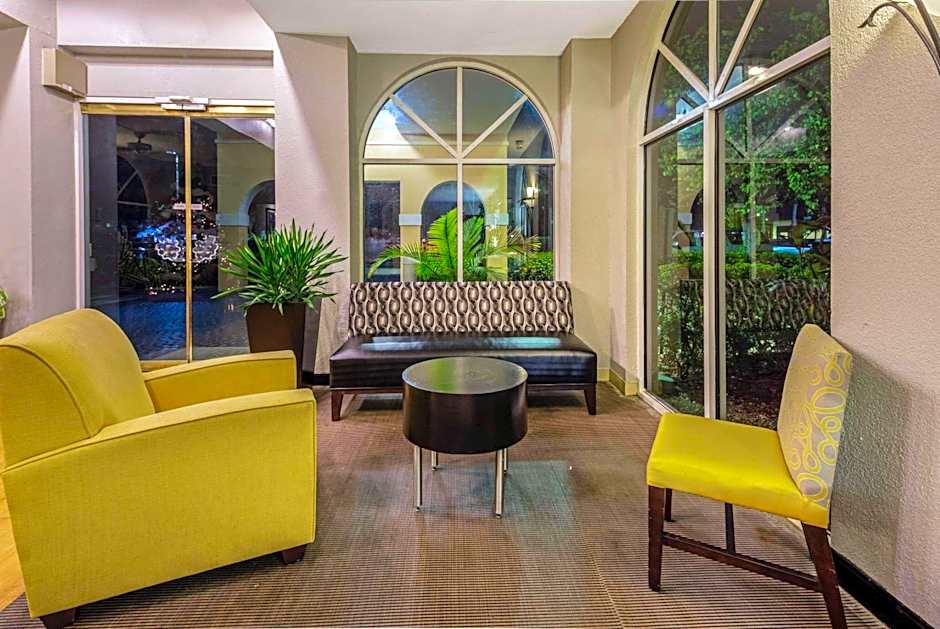 La Quinta Inn & Suites by Wyndham Miami Lakes