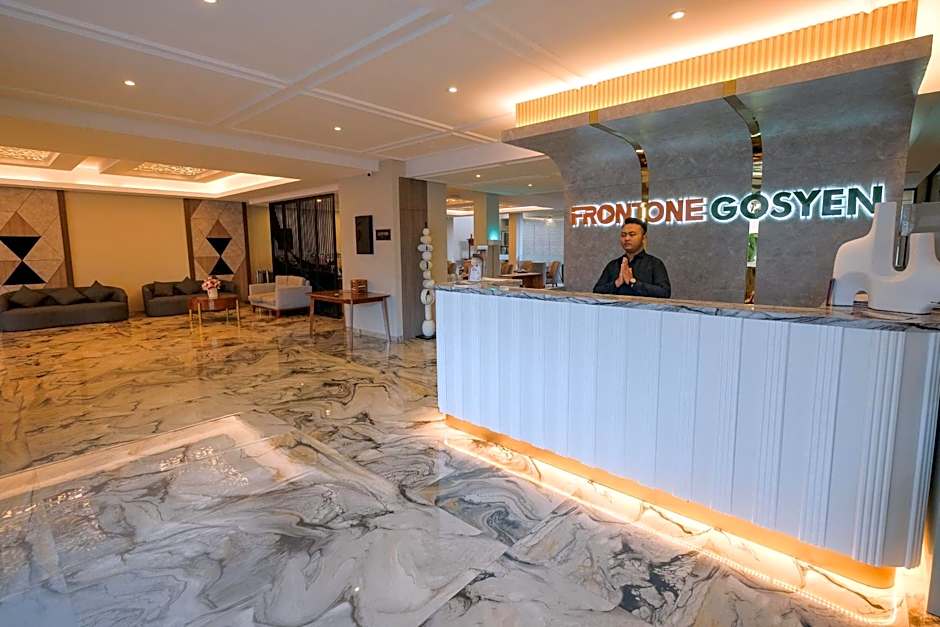 Front One Gosyen Hotel Salatiga