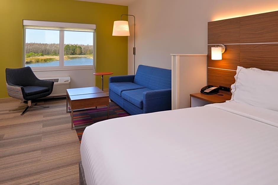Holiday Inn Express & Suites Trinity, an IHG Hotel