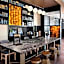 The Oaklander Hotel, Autograph Collection by Marriott