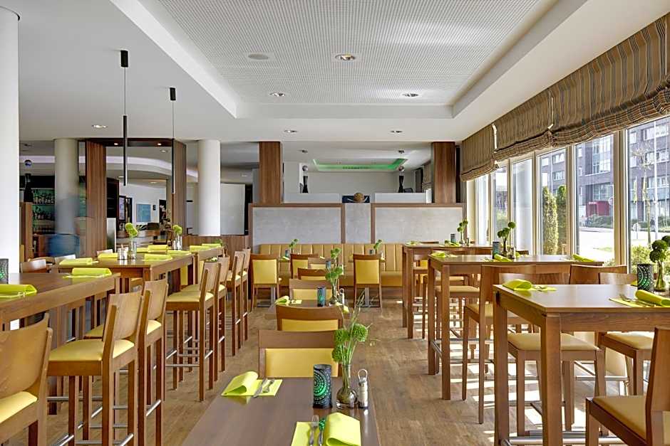 Holiday Inn Express Bremen Airport By IHG