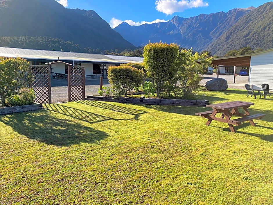 Lake Matheson Motel
