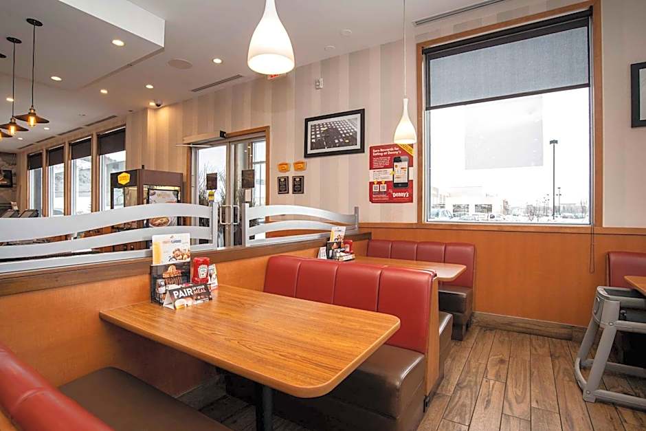 Sandman Hotel & Suites Calgary South