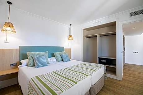 Suite with Pool View.