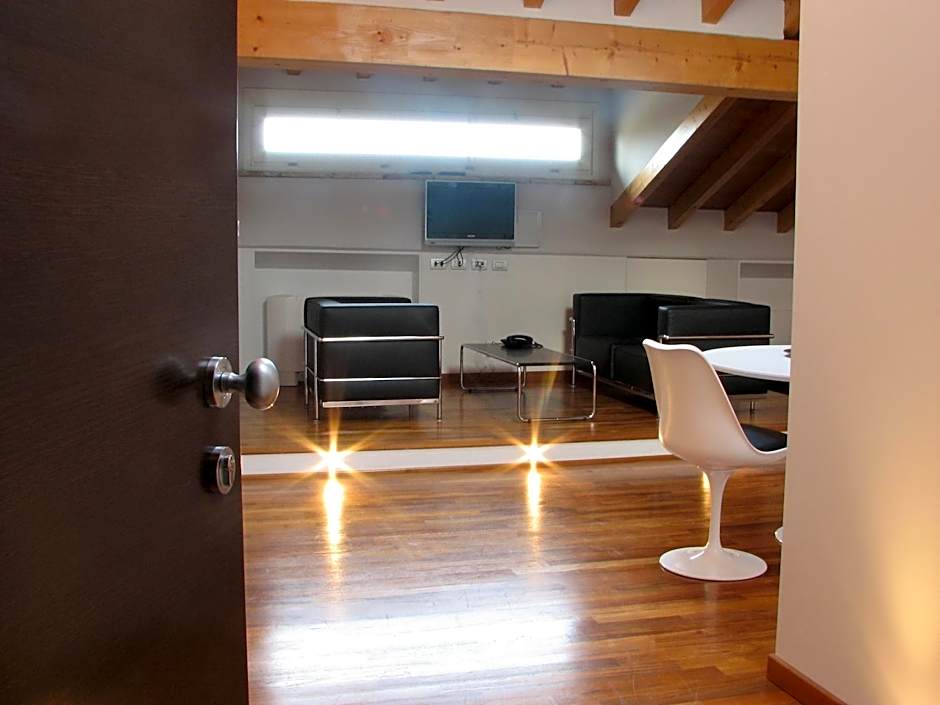 Parizzi Suites & Restaurant