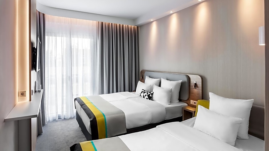 Holiday Inn Express Dusseldorf- Hauptbahnhof By IHG