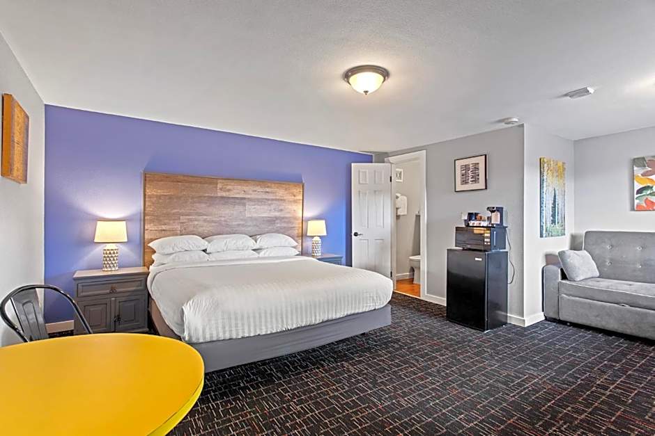 Coyote Mountain Lodge