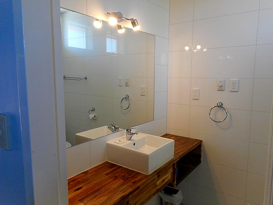 Acacia Rose Motor Inn