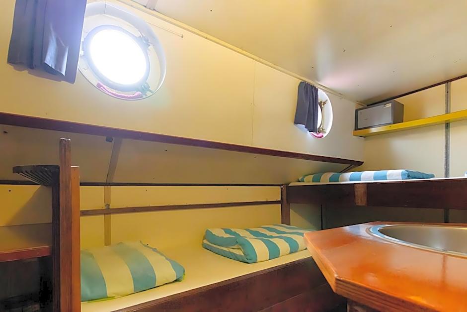 Intersail Hostel - Avontuur