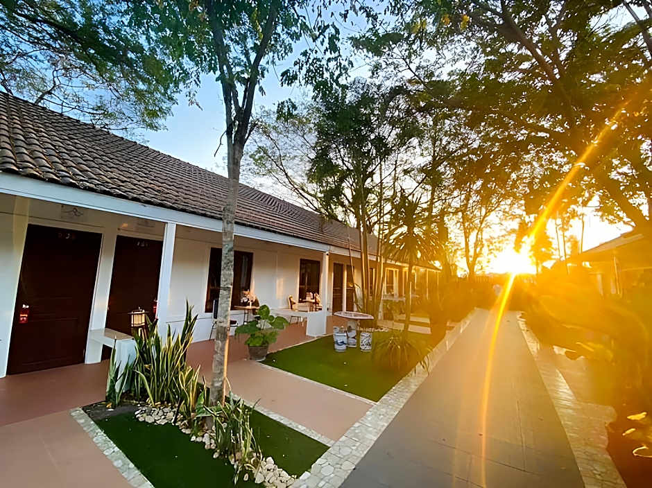 Nongkhai Tavilla Hotel and Convention Center