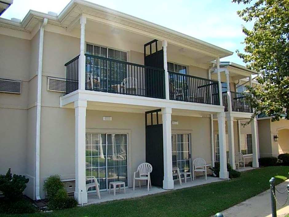 Richmond Inn And Suites – Baton Rouge, LA