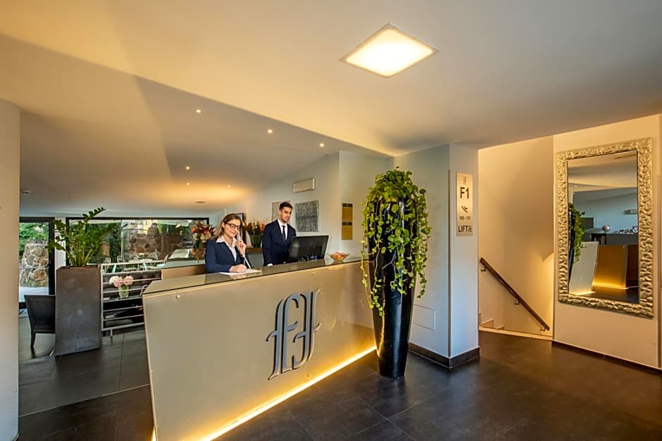 Fragrance Hotel St. Peter