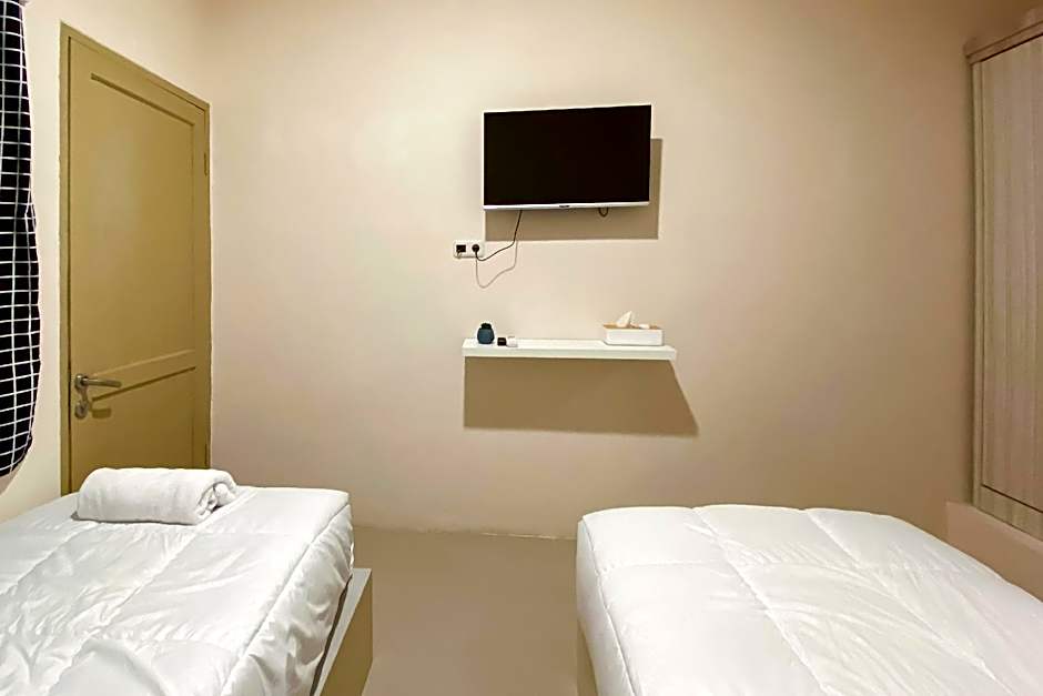 RedDoorz Syariah near RS Awal Bros Panam Pekanbaru