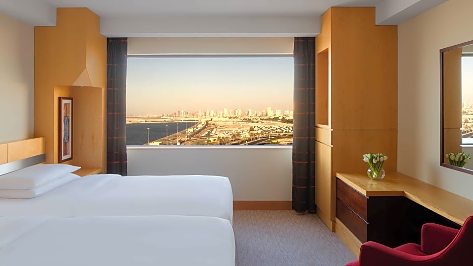 Photo 1 of 11 of 2 Twin Beds, Sea View