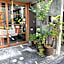 Guesthouse Hyakumanben Cross