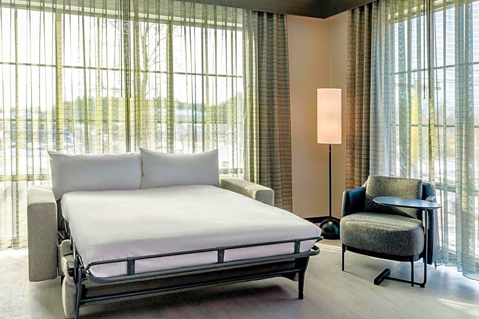 AC Hotel by Marriott Saratoga Springs