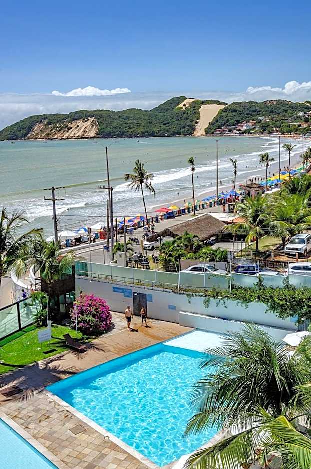 Suíte PÉ NA AREIA com PISCINA, WIFI e ESTACIONAMENTO em PONTA NEGRA