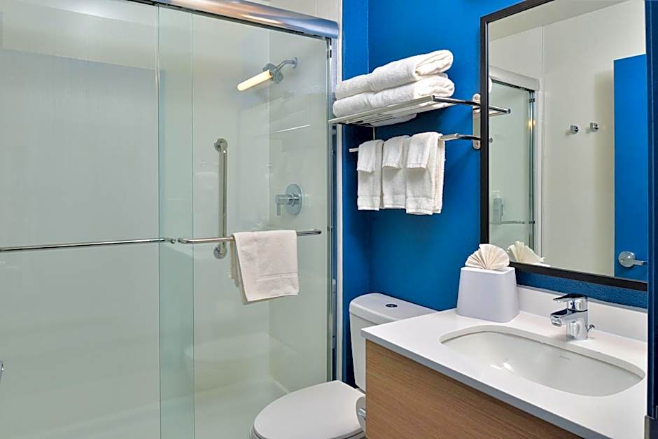 Spark by Hilton Dallas Market Center