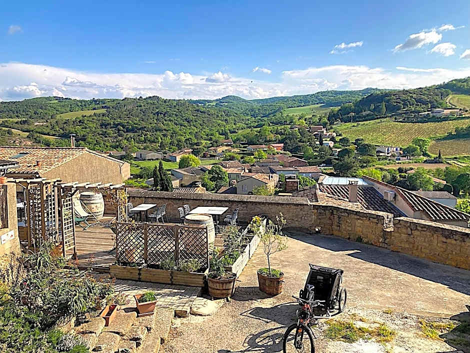 Au Château de Villelongue B&B