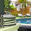 Tropical Palm Resort.