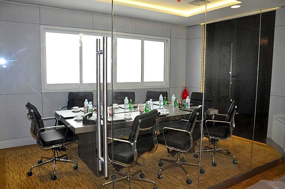 Fortune Park Hotel Dubai Investments Park