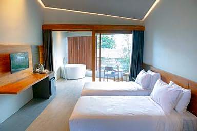 Noya Hotel