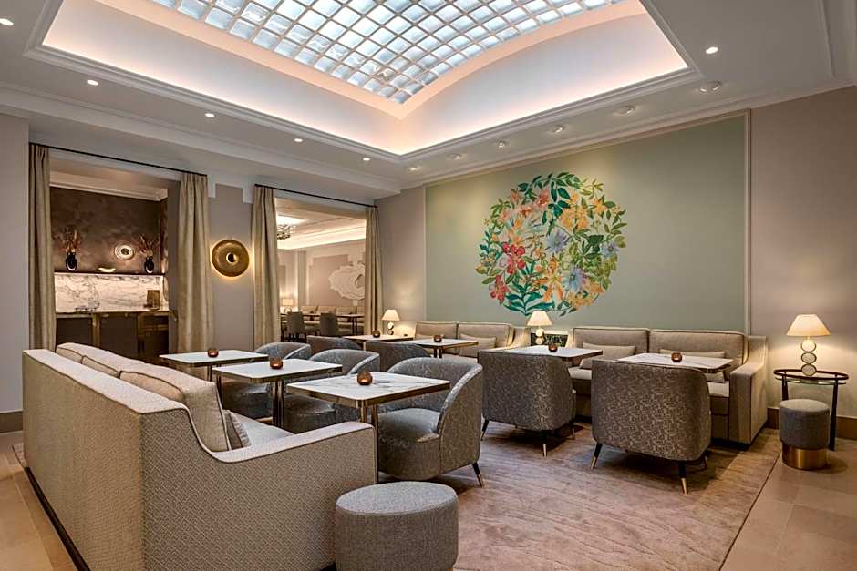 Hotel Camille Paris, Tapestry Collection by Hilton