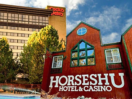 Cactus Petes Resort & Horseshu Hotel