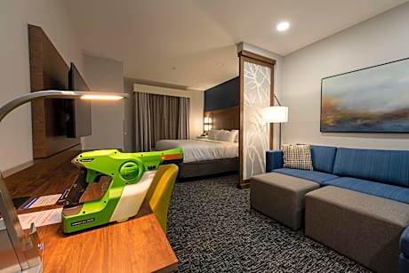 King Suite with Accessible Tub -  Accessible/Non-Smoking