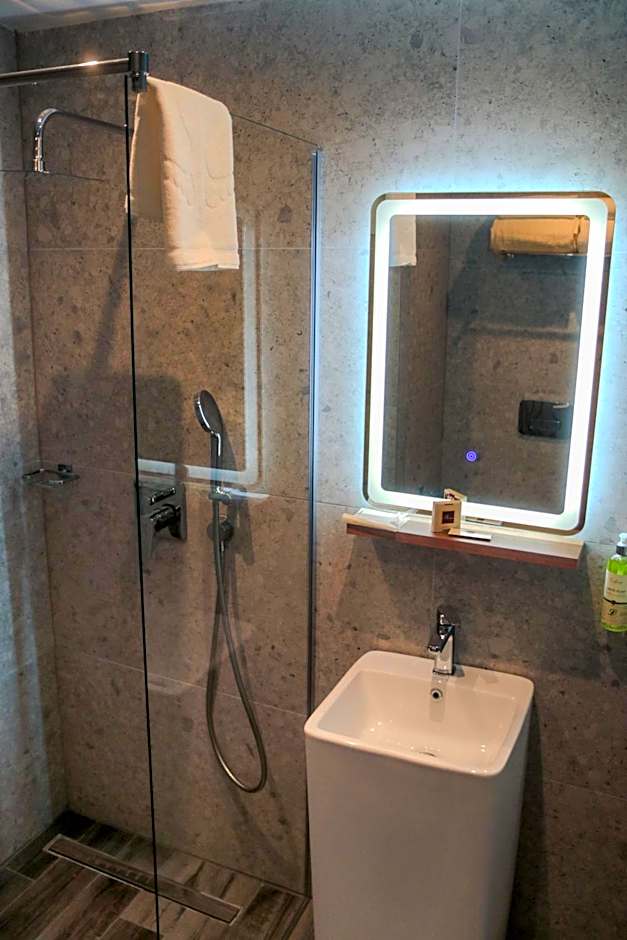 Best Western Plus Lozenetz Hotel