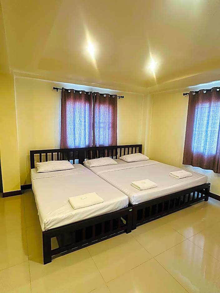 Pakchong Town Hotel