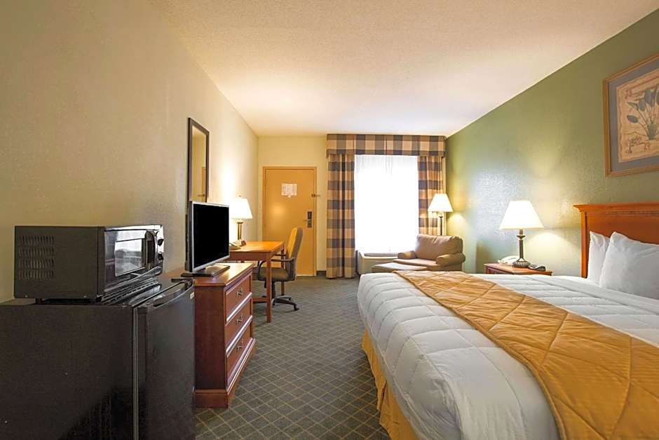 Clarion Inn & Suites Aiken South